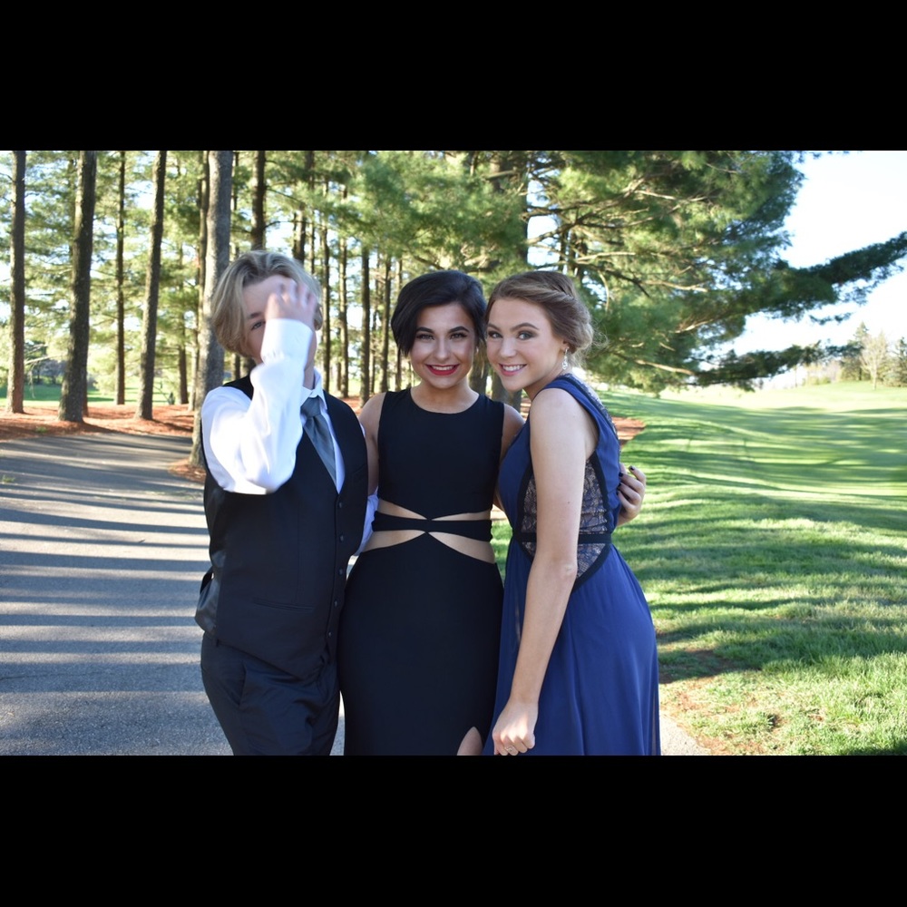 Black cutout gown size 3